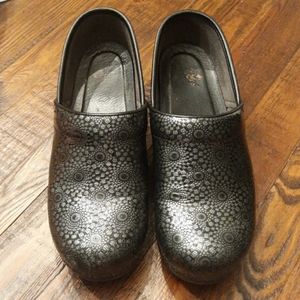 Dansko Metallic Gray Leather Clogs